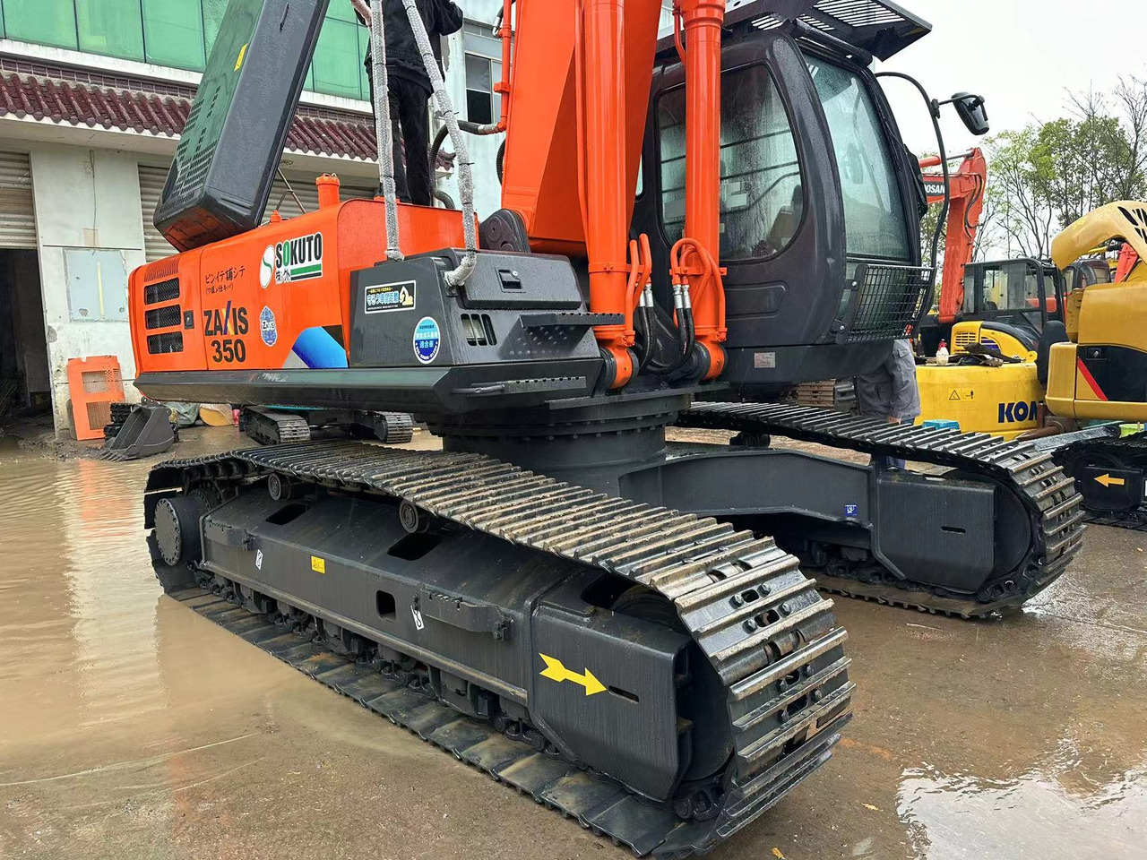 HITACHI ZX350 - Pelle sur chenille: photos 3 HITACHI ZX350 - Pelle sur chenille: photos 3