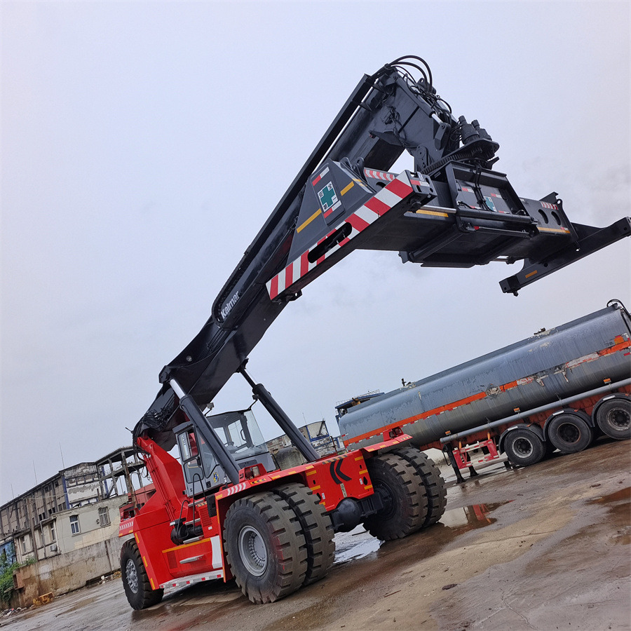 KALMAR DRF 450 - Reach stacker: photos 3 KALMAR DRF 450 - Reach stacker: photos 3