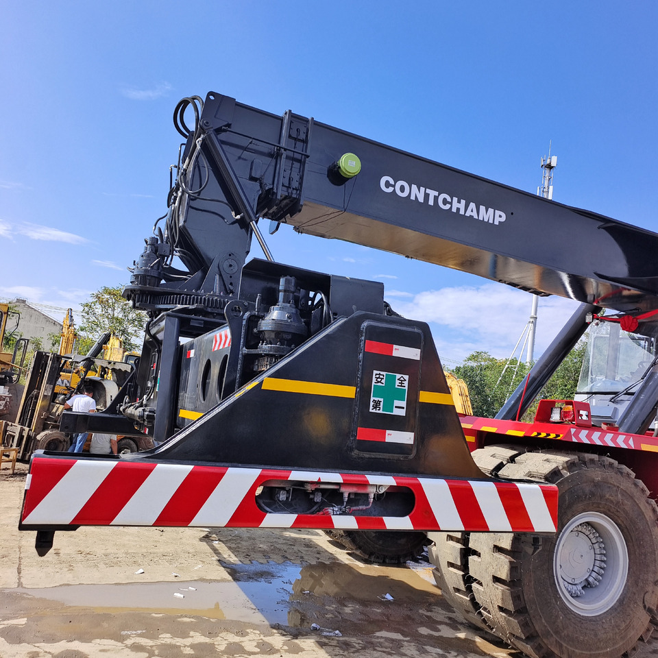 KALMAR DRF450 - Reach stacker: photos 3 KALMAR DRF450 - Reach stacker: photos 3