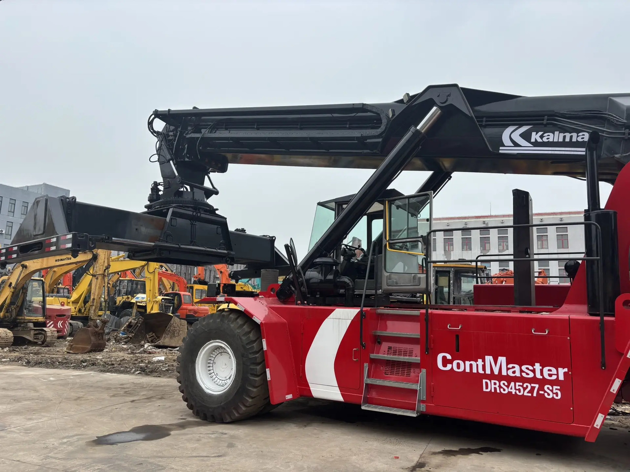KALMAR DRS4527-S5 - Reach stacker: photos 4 KALMAR DRS4527-S5 - Reach stacker: photos 4