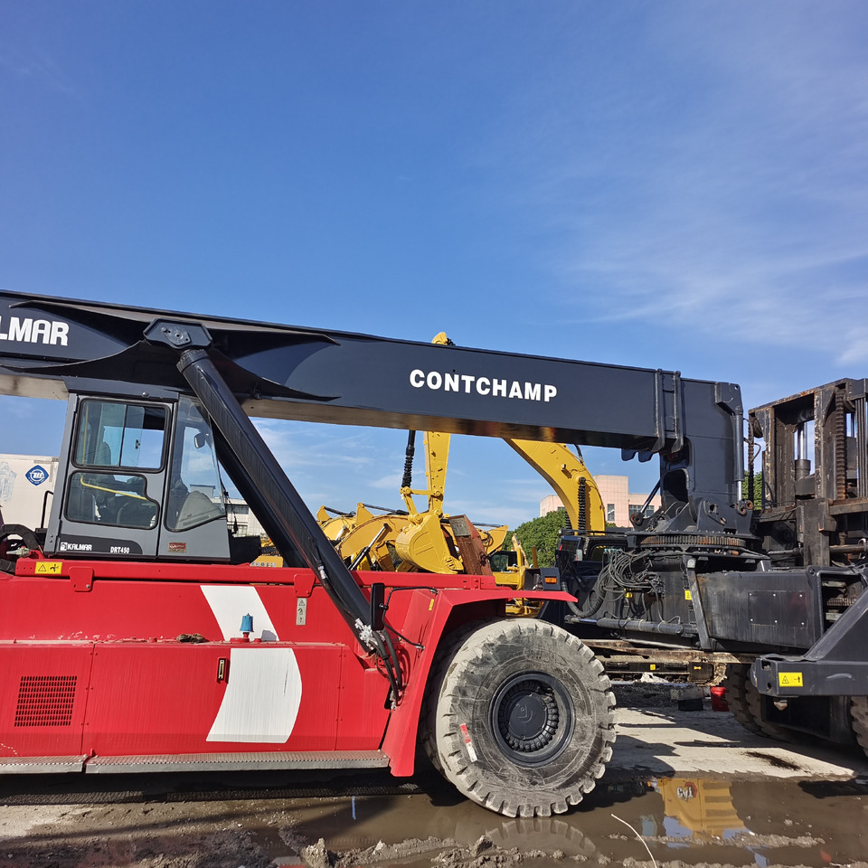 KALMAR DRT450 DRT DRD DRU 450 45 TON - Reach stacker: photos 2 KALMAR DRT450 DRT DRD DRU 450 45 TON - Reach stacker: photos 2