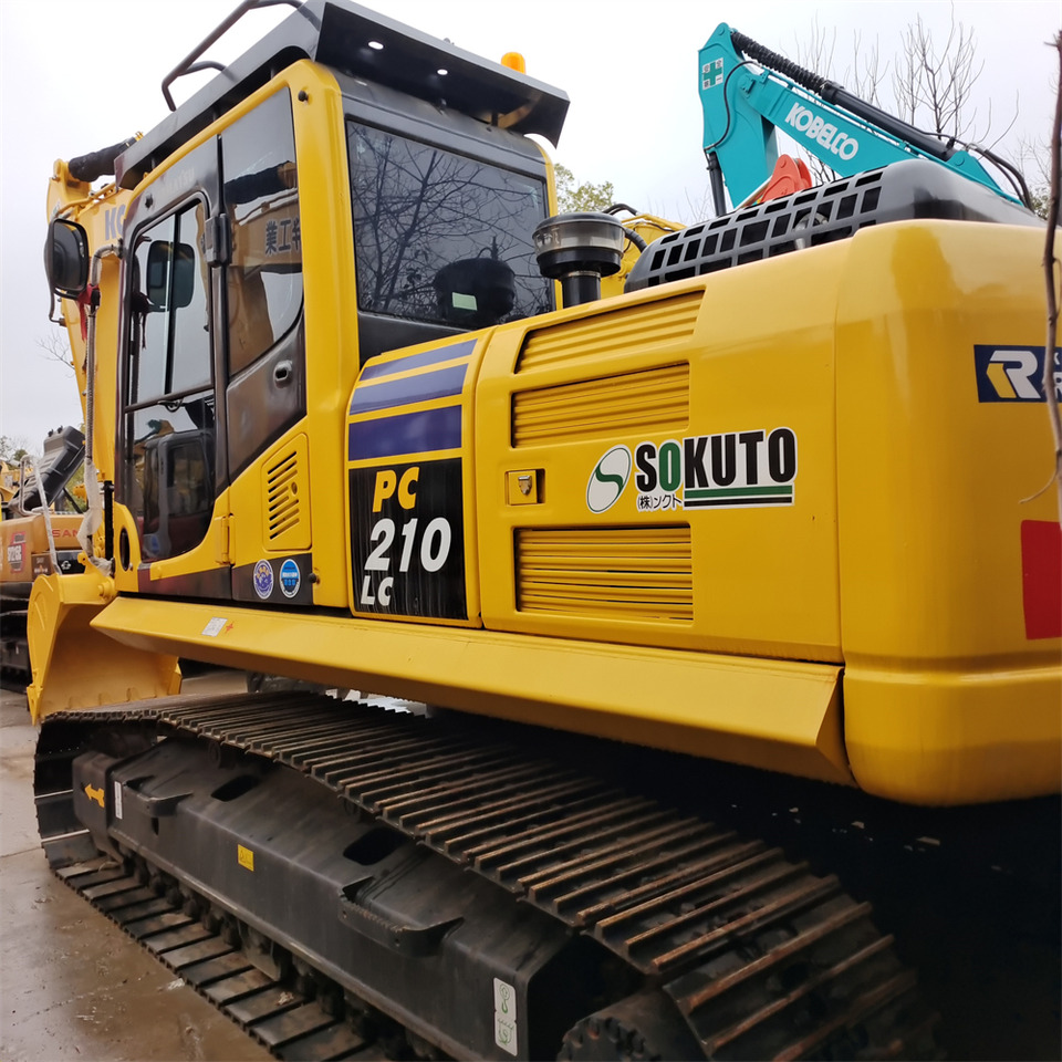 KOMATSU PC 210LC - 8 - Pelle sur chenille: photos 5 KOMATSU PC 210LC - 8 - Pelle sur chenille: photos 5