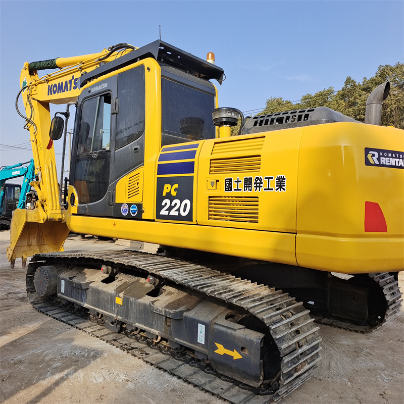 KOMATSU PC220-8 - Pelle sur chenille: photos 1 KOMATSU PC220-8 - Pelle sur chenille: photos 1
