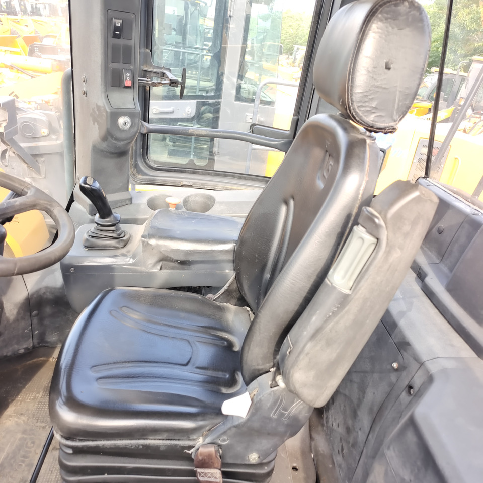 Chargeuse sur pneus LIUGONG 862H: photos 8