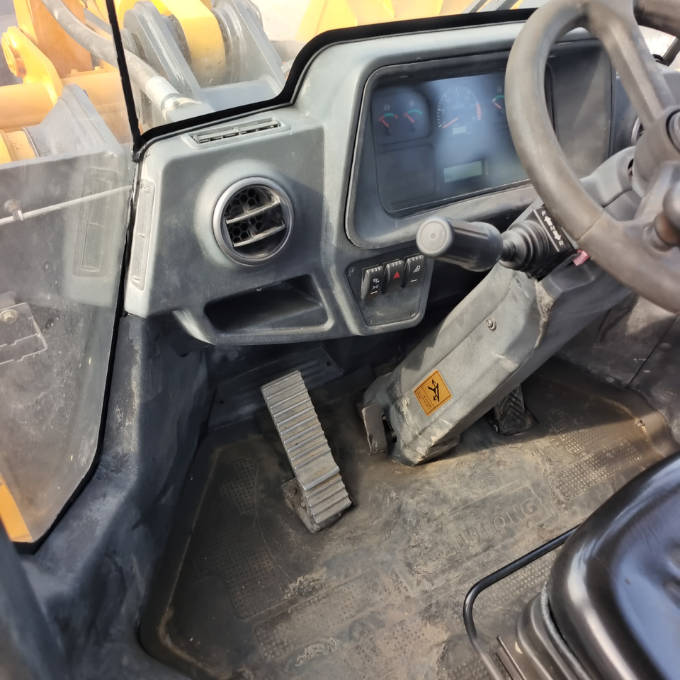 Chargeuse sur pneus LIUGONG 862H: photos 9