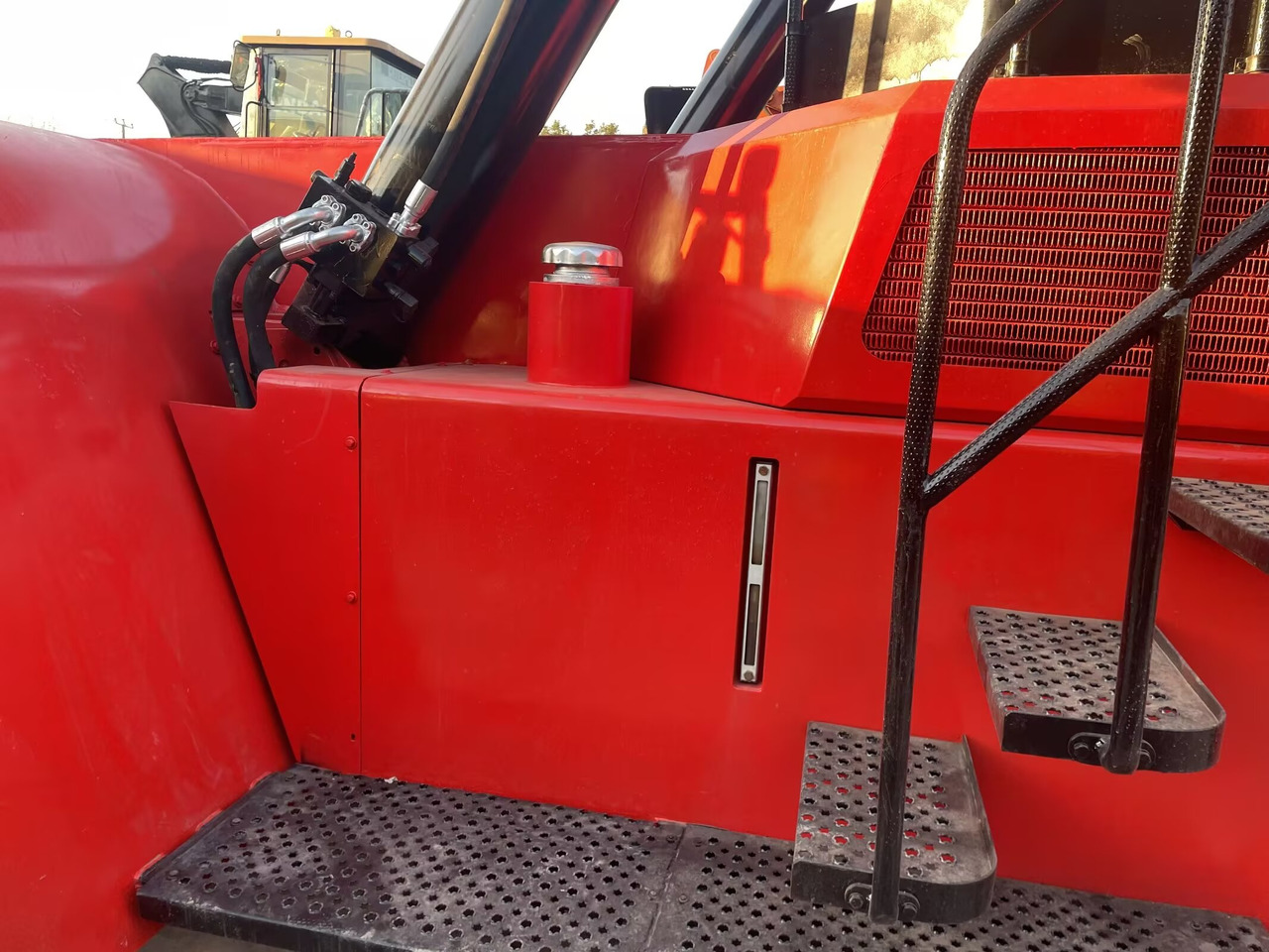 SANY SRSC45C30 - Reach stacker: photos 3 SANY SRSC45C30 - Reach stacker: photos 3