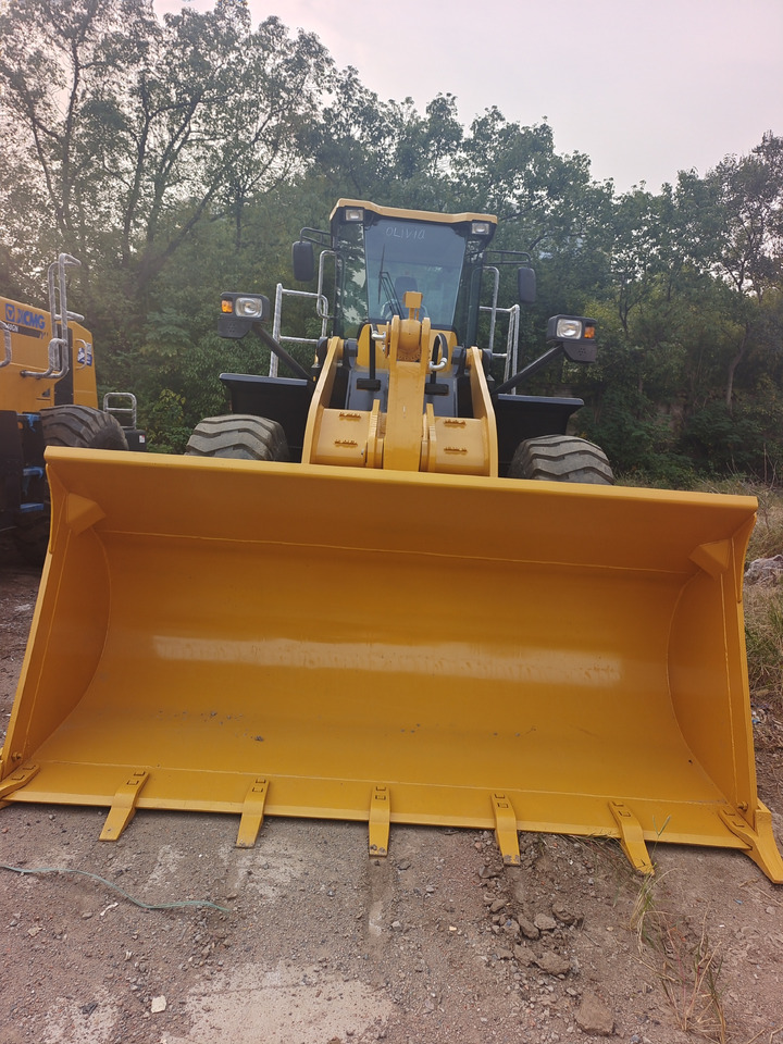 SDLG 956F - Chargeuse sur pneus: photos 3 SDLG 956F - Chargeuse sur pneus: photos 3