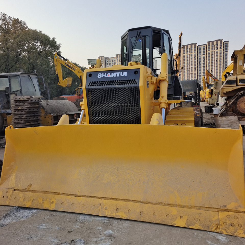 SHANTUI SD 16 - Bulldozer: photos 1 SHANTUI SD 16 - Bulldozer: photos 1