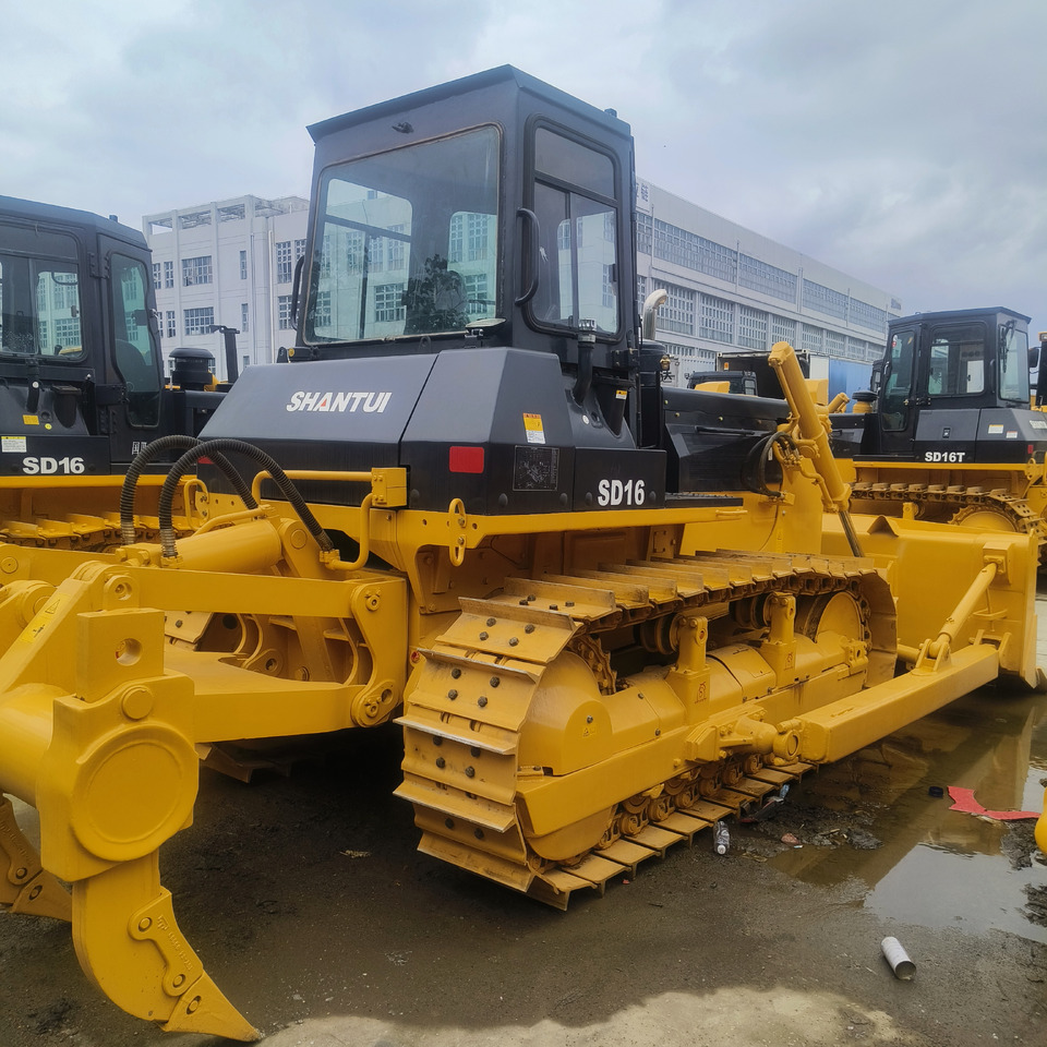 SHANTUI SD 16 WITH RIPPER - Bulldozer: photos 1 SHANTUI SD 16 WITH RIPPER - Bulldozer: photos 1