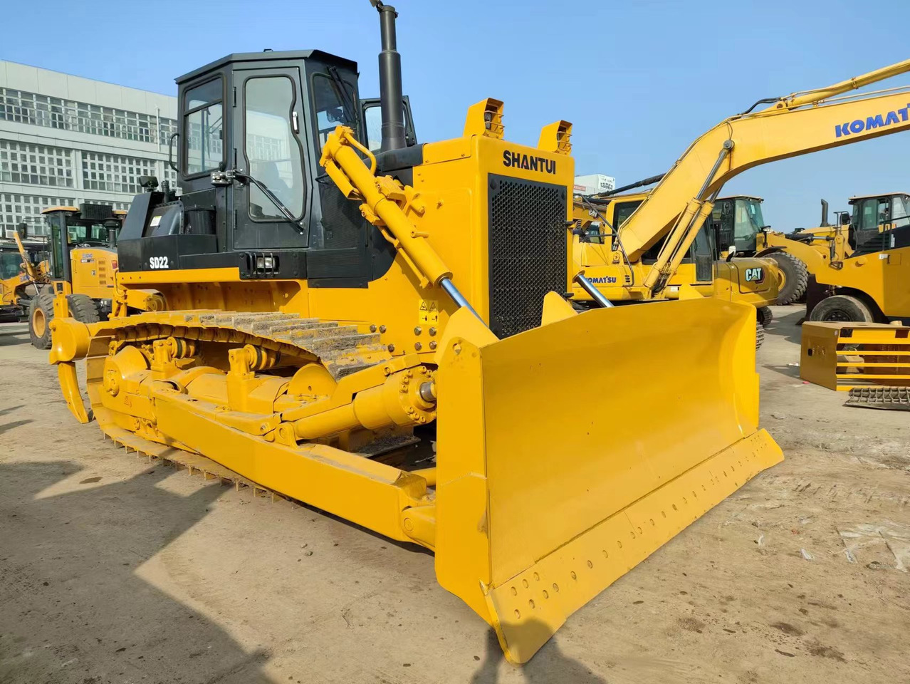 SHANTUI SD22 - Bulldozer: photos 1 SHANTUI SD22 - Bulldozer: photos 1