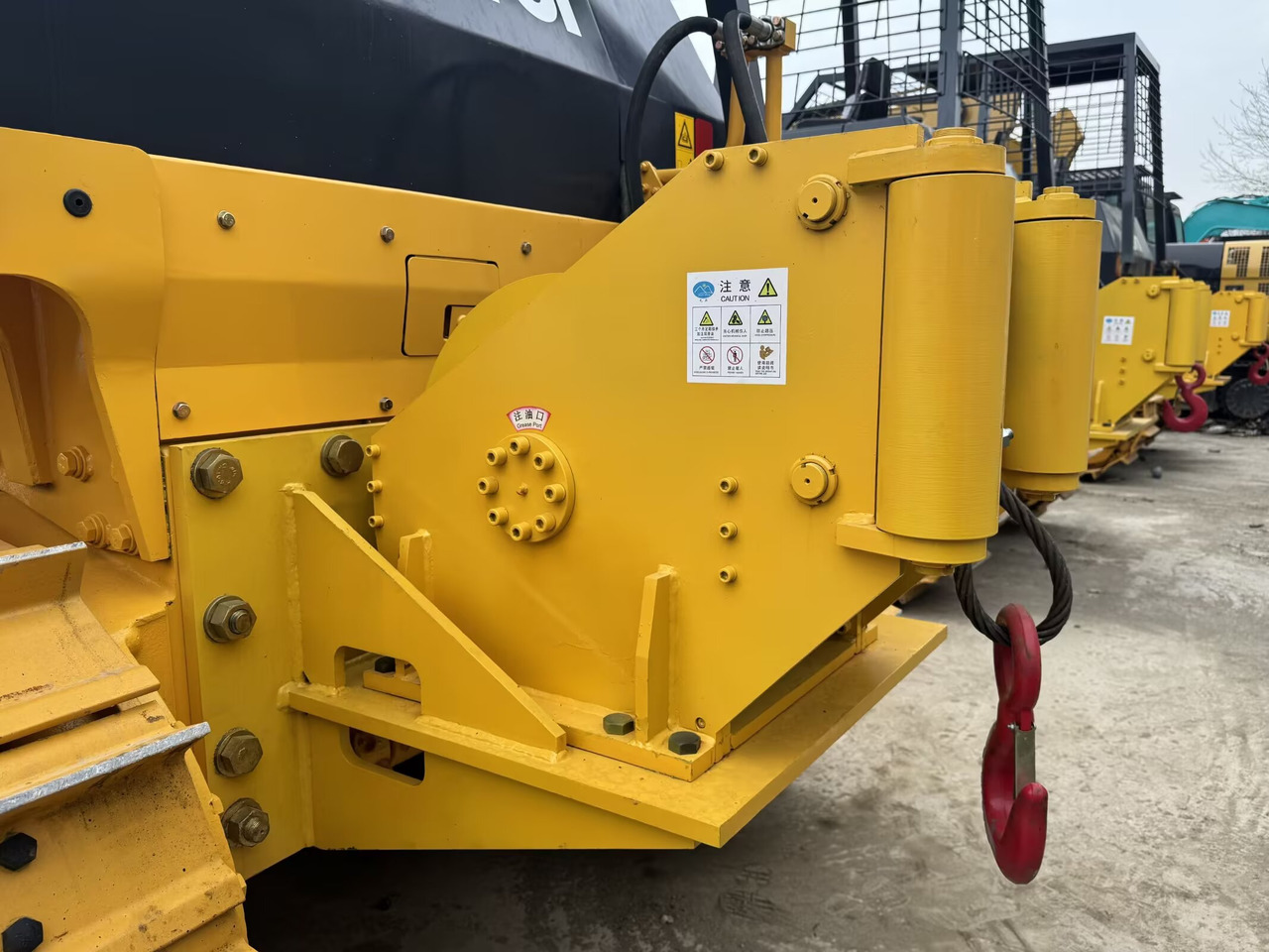 SHANTUI SD22F 220HP Forest Logging Lumbering Dozer with Winch - Bulldozer: photos 5 SHANTUI SD22F 220HP Forest Logging Lumbering Dozer with Winch - Bulldozer: photos 5