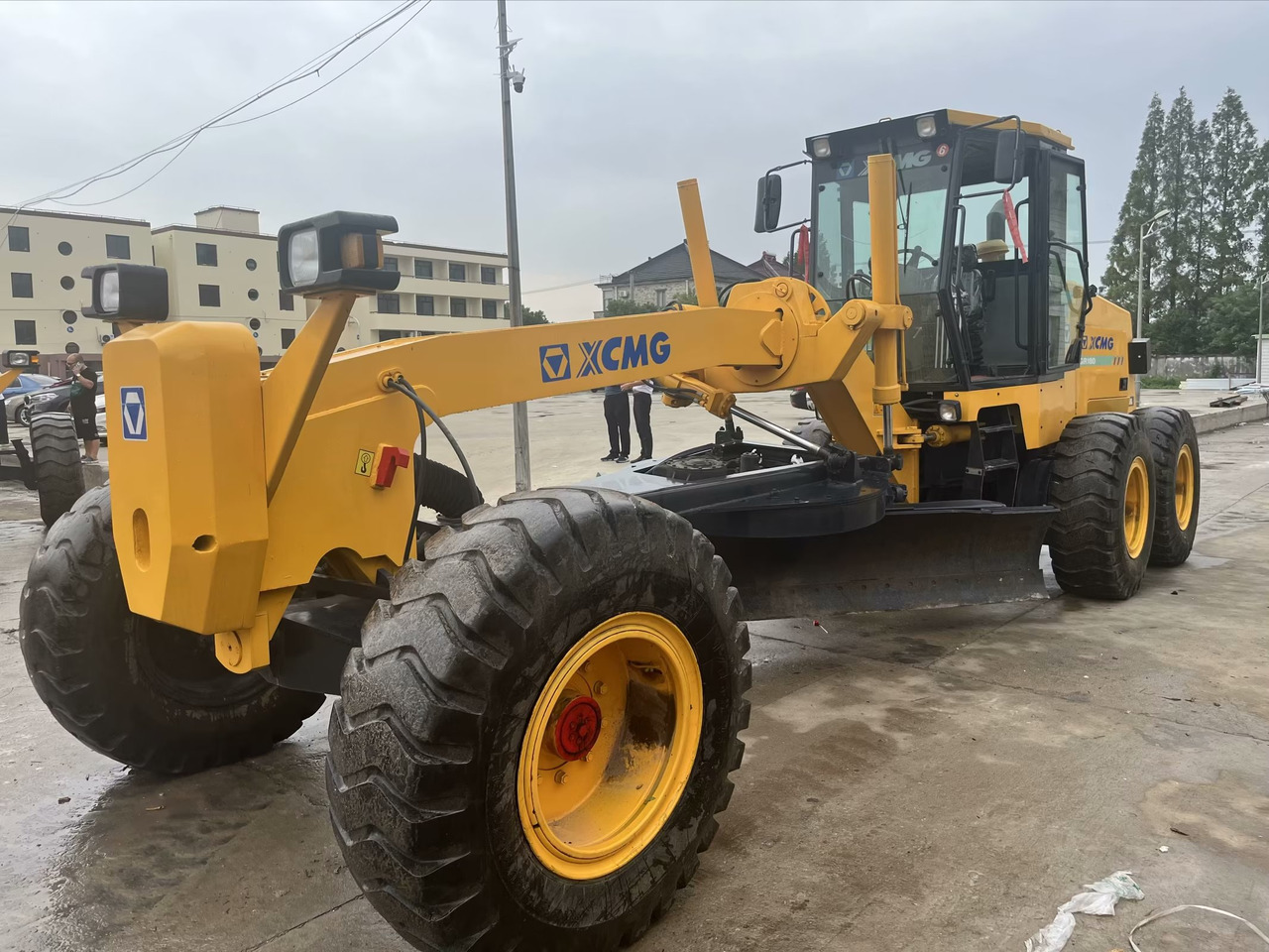 XCMG GR180 - Niveleuse: photos 1 XCMG GR180 - Niveleuse: photos 1