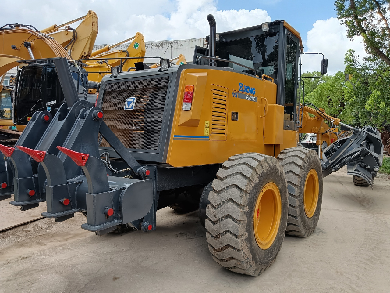 Niveleuse XCMG GR2153 WITH RIPPER AND TWO BLADES: photos 7