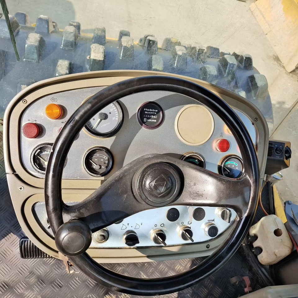 XCMG XS 223J WITH SHEEP FOOT PAD - Rouleau compresseur: photos 4 XCMG XS 223J WITH SHEEP FOOT PAD - Rouleau compresseur: photos 4