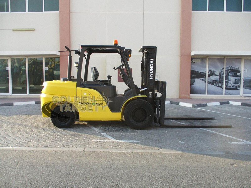 Hyundai 50D-9SA - Engins de chantier: photos 5 Hyundai 50D-9SA - Engins de chantier: photos 5