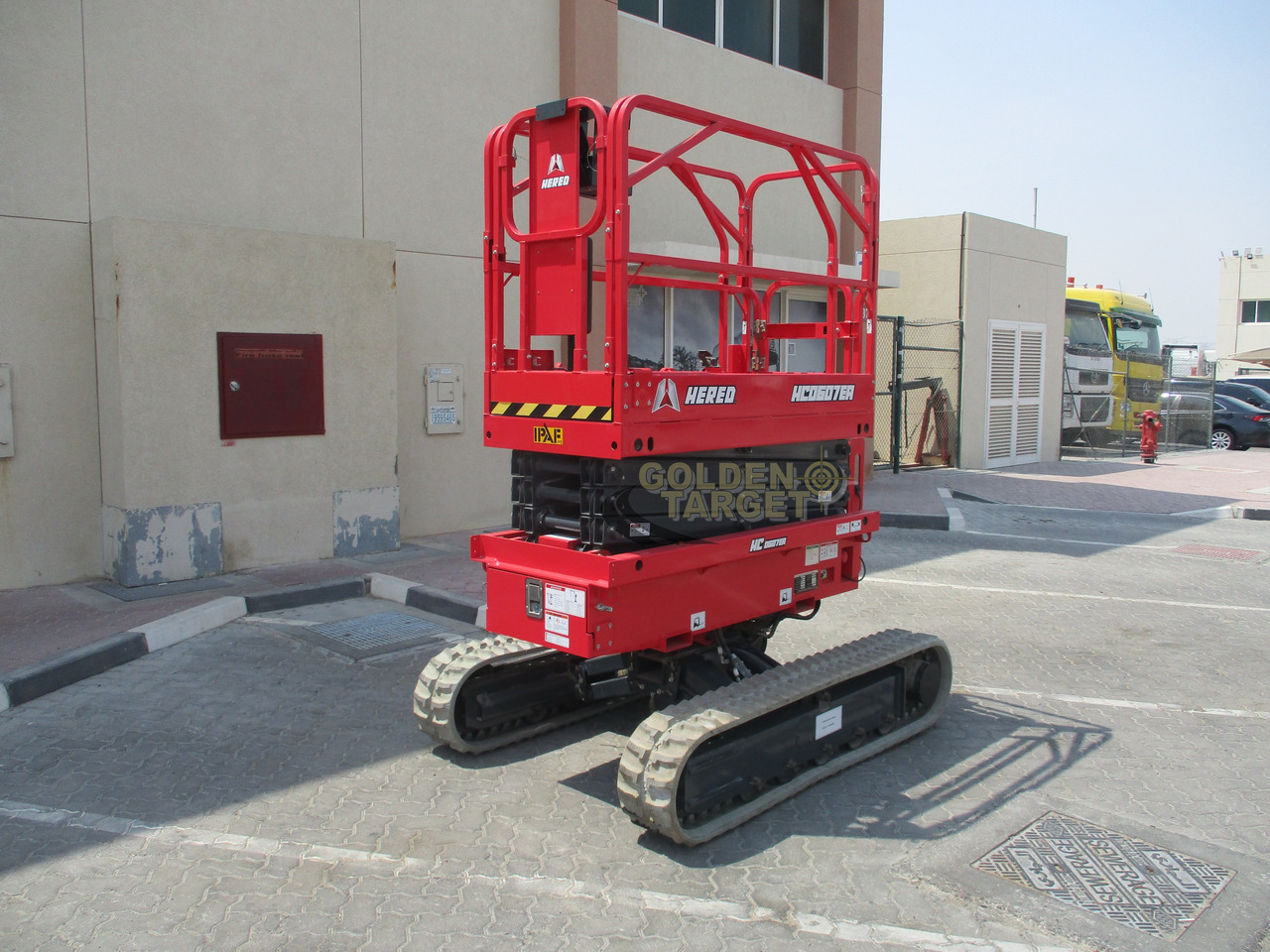 Hered HC0607EA Auto Level Crawler Scissor Lift - Nacelle ciseaux: photos 2 Hered HC0607EA Auto Level Crawler Scissor Lift - Nacelle ciseaux: photos 2