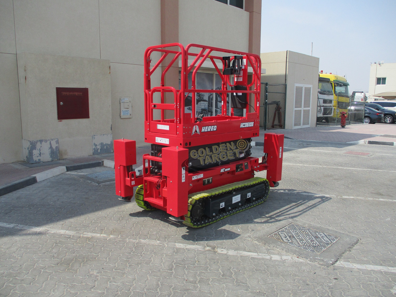 Hered HC0610E Electric Crawler Scissor Lift - Nacelle ciseaux: photos 3 Hered HC0610E Electric Crawler Scissor Lift - Nacelle ciseaux: photos 3