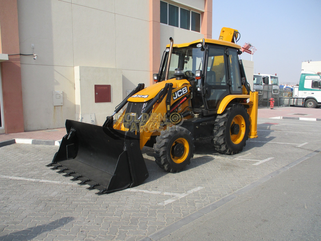 JCB 3DX PLUS 4×4 BACKHOE LOADER - Tractopelle: photos 2 JCB 3DX PLUS 4×4 BACKHOE LOADER - Tractopelle: photos 2