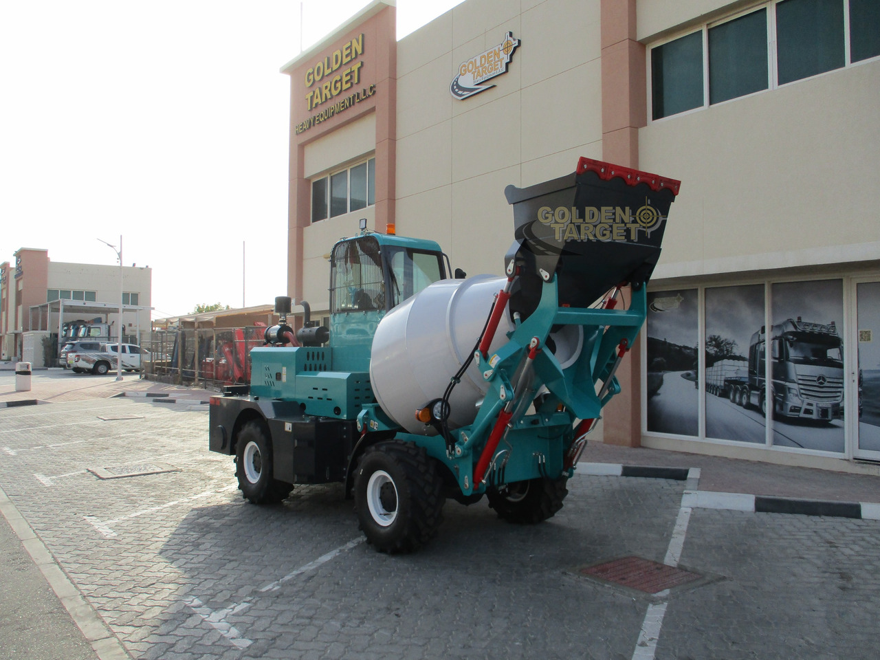 LGCM H15 Self Loading Mixer - Camion malaxeur: photos 1 LGCM H15 Self Loading Mixer - Camion malaxeur: photos 1