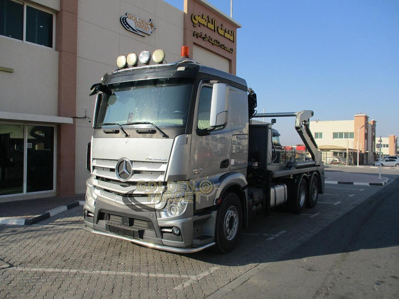 Mercedes-Benz 2642 6×2 Double Skip Loader with HIAB Crane - Chargeuse: photos 1 Mercedes-Benz 2642 6×2 Double Skip Loader with HIAB Crane - Chargeuse: photos 1