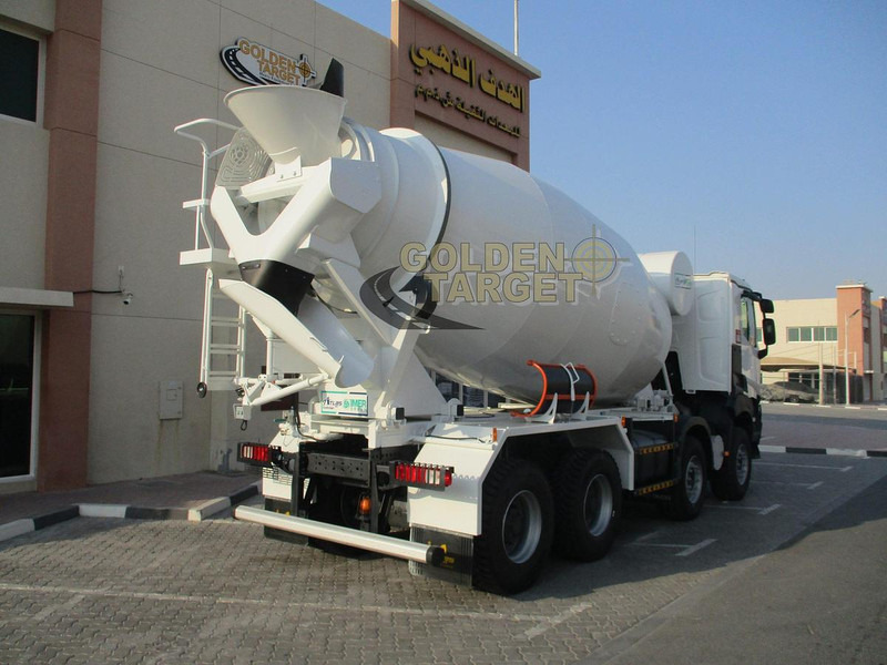 Renault K420 8×4 Mixer Truck - Camion malaxeur: photos 3 Renault K420 8×4 Mixer Truck - Camion malaxeur: photos 3