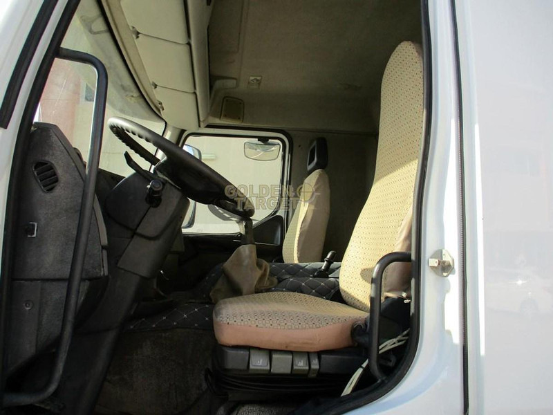 Camion benne Renault Kerax 380: photos 8 Camion benne Renault Kerax 380: photos 8