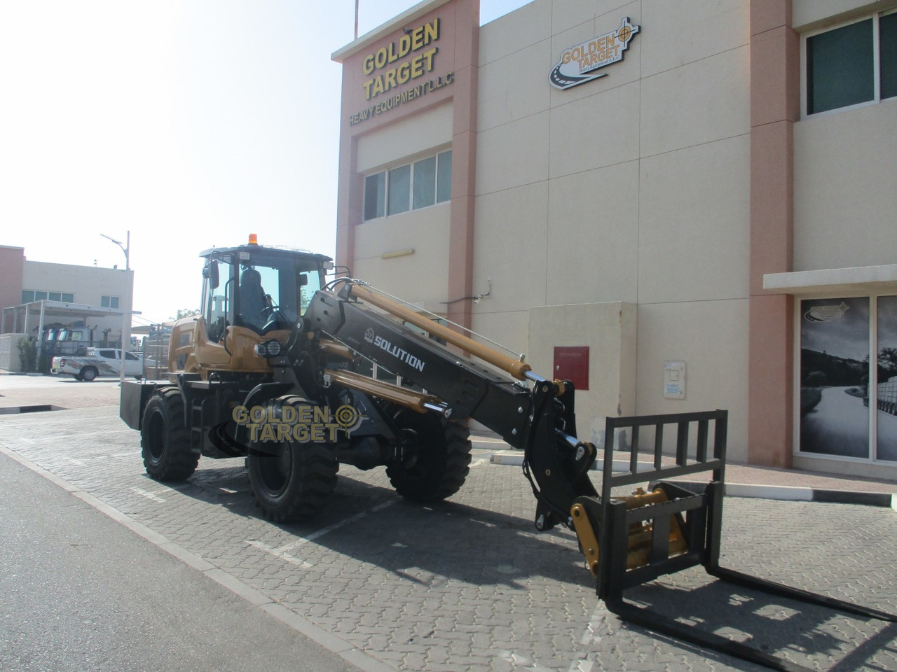 Solution SL3000TL Telescopic Wheel Loader - Chargeuse sur pneus: photos 1 Solution SL3000TL Telescopic Wheel Loader - Chargeuse sur pneus: photos 1