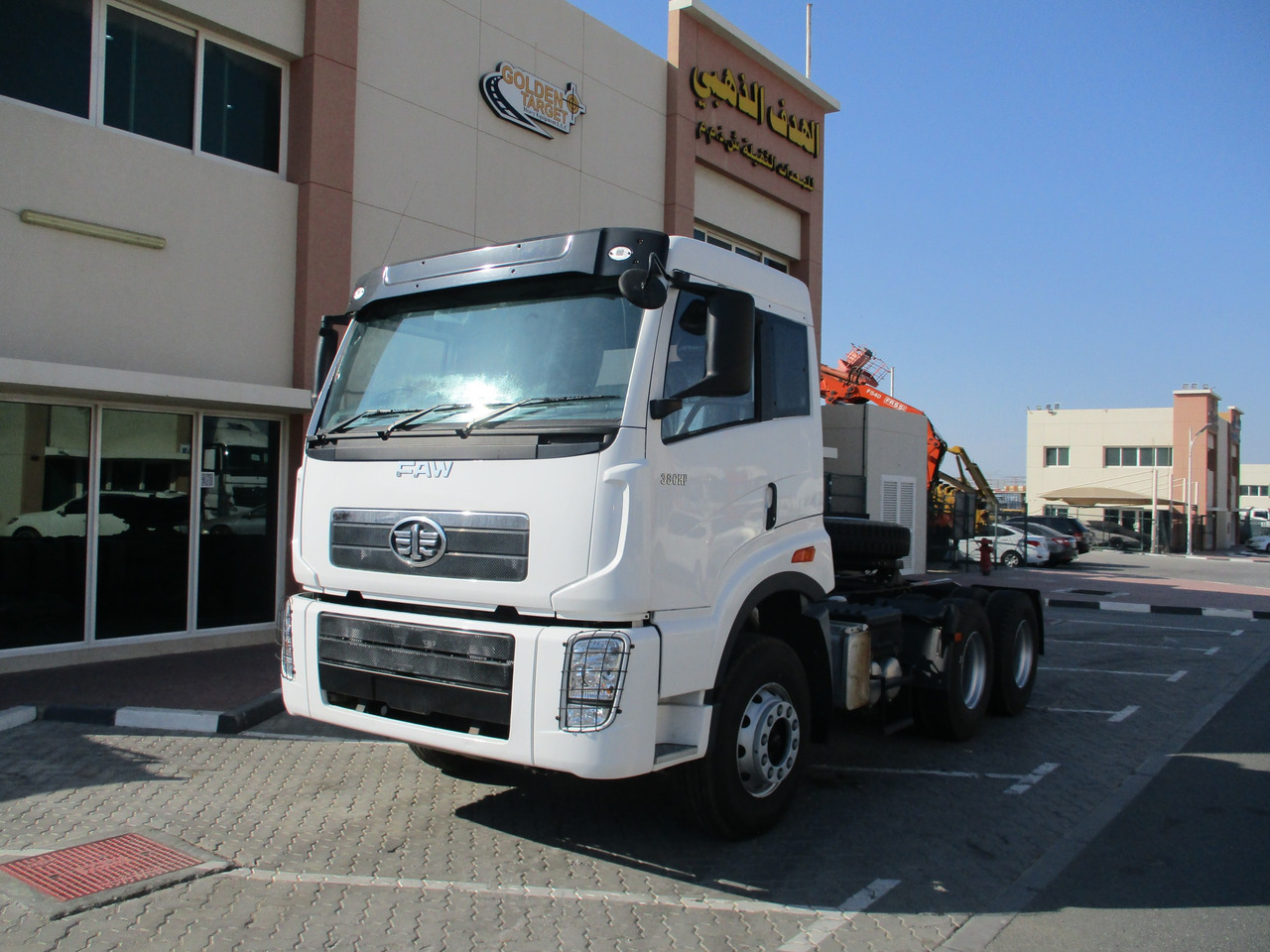 FAW 4181P2K15 6x4 Head Truck - Tracteur routier: photos 2 FAW 4181P2K15 6x4 Head Truck - Tracteur routier: photos 2