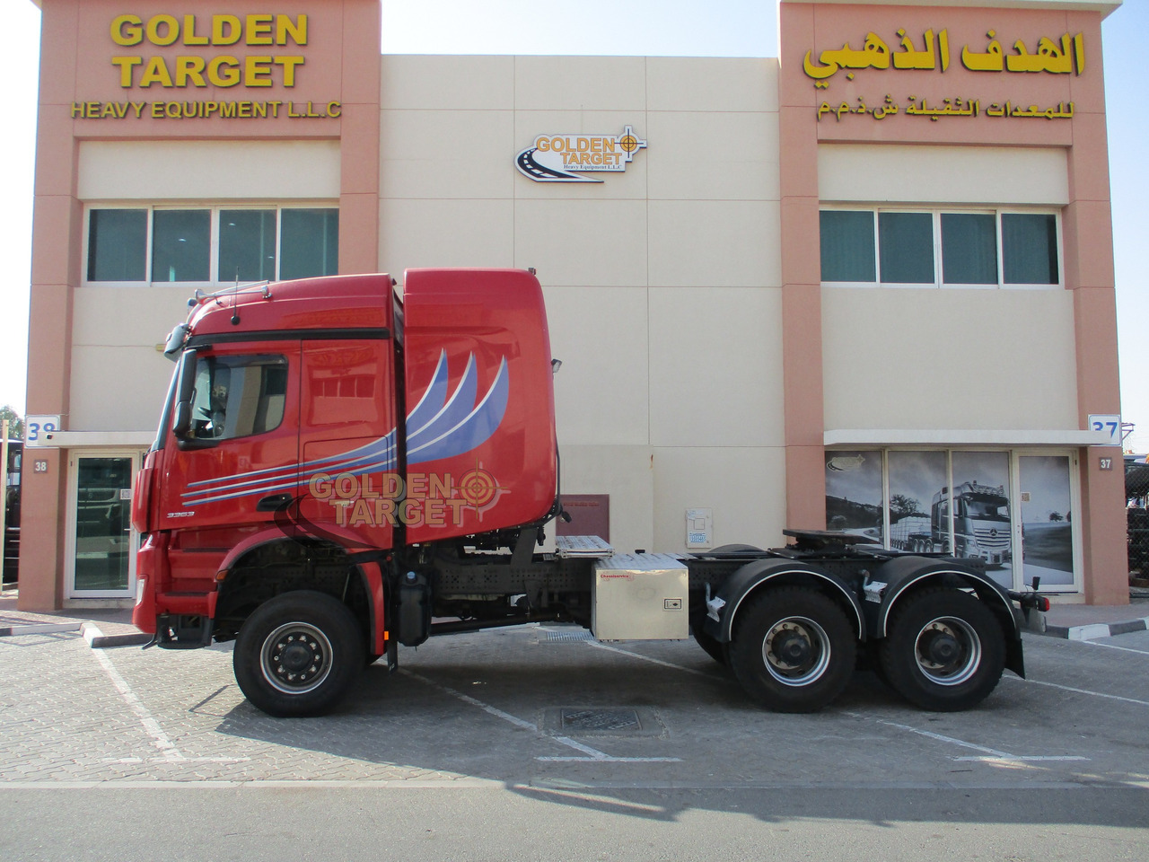 Tracteur routier MERCEDES-BENZ Arocs 3363 6x6 Head Truck: photos 6
