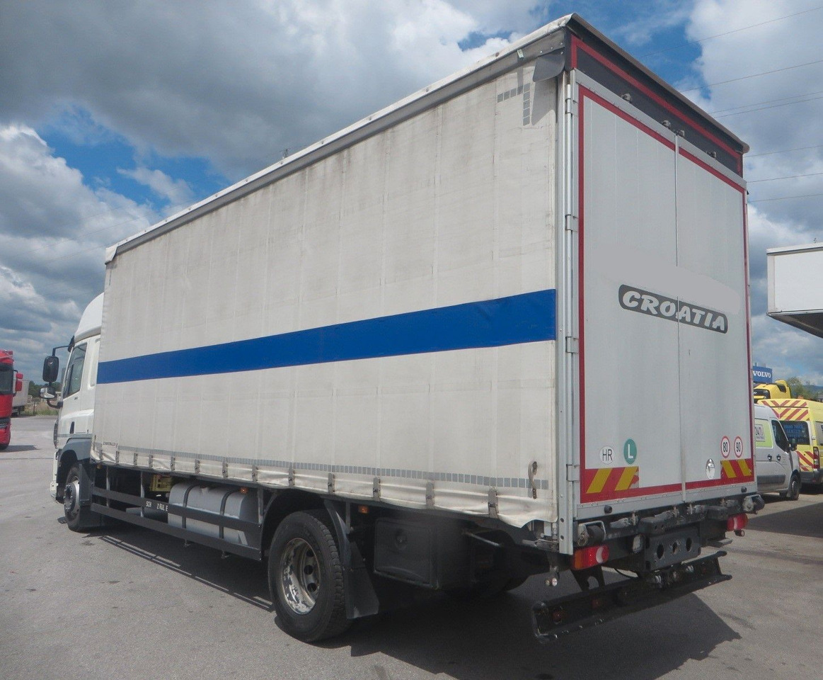 DAF CF320 4x2 18T Curtainside 7.70m - Camion à rideaux coulissants: photos 4 DAF CF320 4x2 18T Curtainside 7.70m - Camion à rideaux coulissants: photos 4