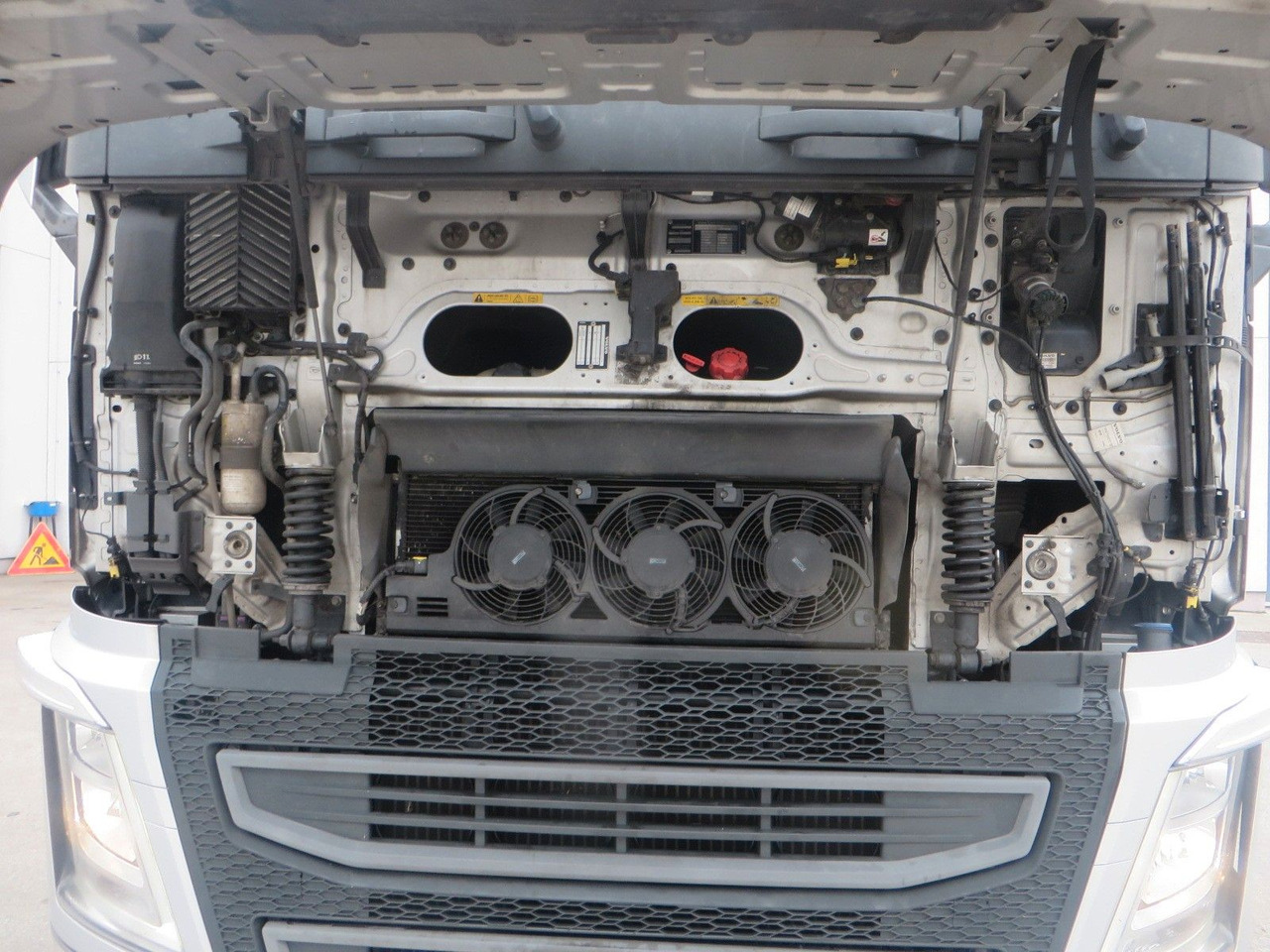 Volvo FH460 4x2Tractor - Tracteur routier: photos 5 Volvo FH460 4x2Tractor - Tracteur routier: photos 5