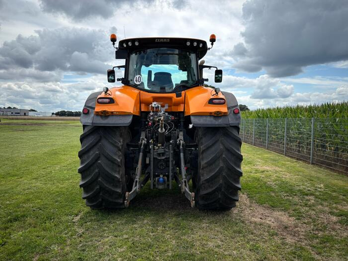 Tracteur agricole Claas Axion 920: photos 13