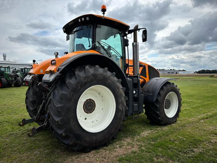 Tracteur agricole Claas Axion 920: photos 11