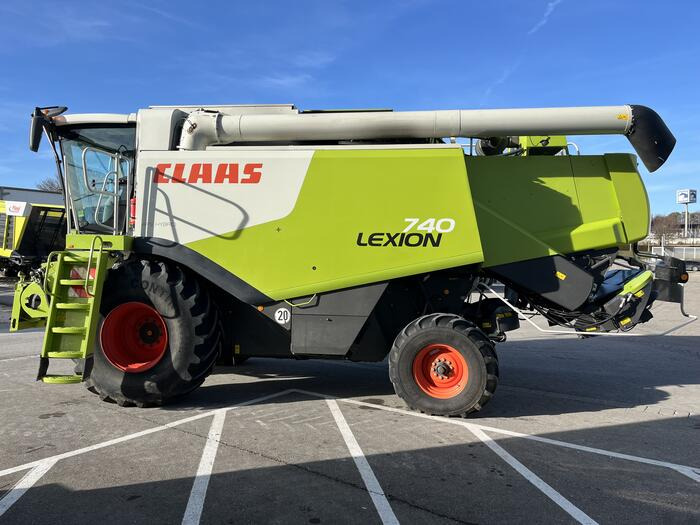 Claas Lexion 740 - Moissonneuse-batteuse: photos 3 Claas Lexion 740 - Moissonneuse-batteuse: photos 3