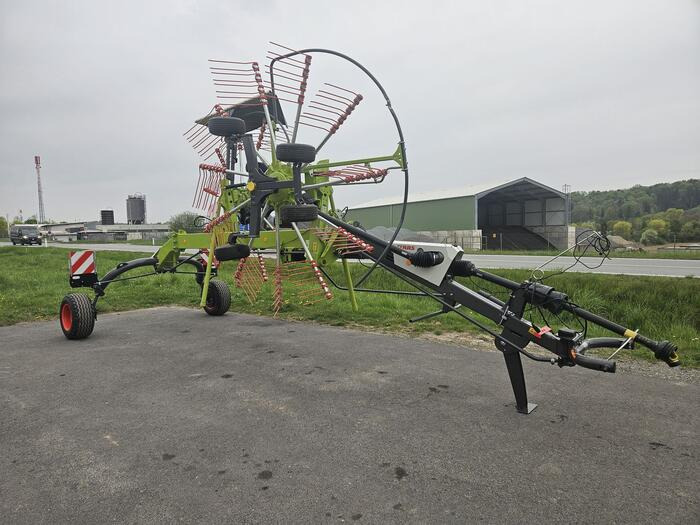 Claas Liner 1600 - Faneuse: photos 2 Claas Liner 1600 - Faneuse: photos 2