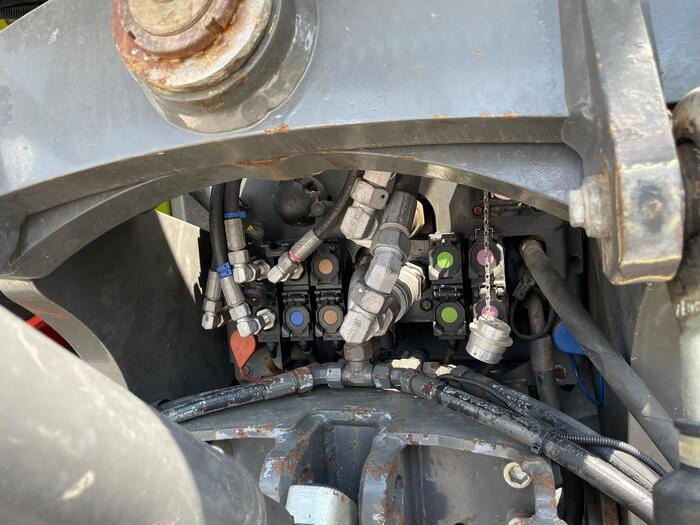 Claas Xerion 4000 - Tracteur agricole: photos 3 Claas Xerion 4000 - Tracteur agricole: photos 3