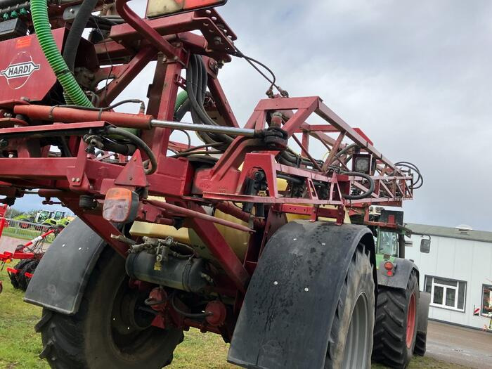 Hardi NAVIGATOR 4000 - Pulvé porté: photos 3 Hardi NAVIGATOR 4000 - Pulvé porté: photos 3