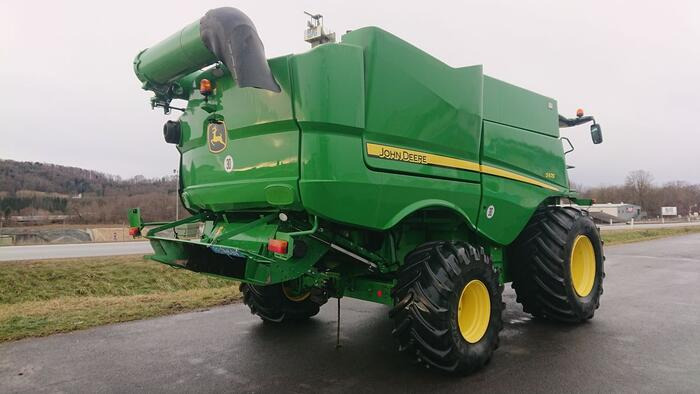 John Deere S670 - Moissonneuse-batteuse: photos 3 John Deere S670 - Moissonneuse-batteuse: photos 3