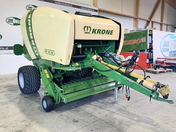 Krone Comprima F 125 XC - Presse à balles rondes: photos 3 Krone Comprima F 125 XC - Presse à balles rondes: photos 3