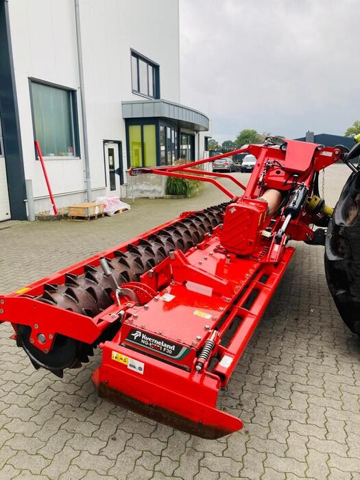 Kverneland NG-H 101 F30 - Herse rotative: photos 2 Kverneland NG-H 101 F30 - Herse rotative: photos 2
