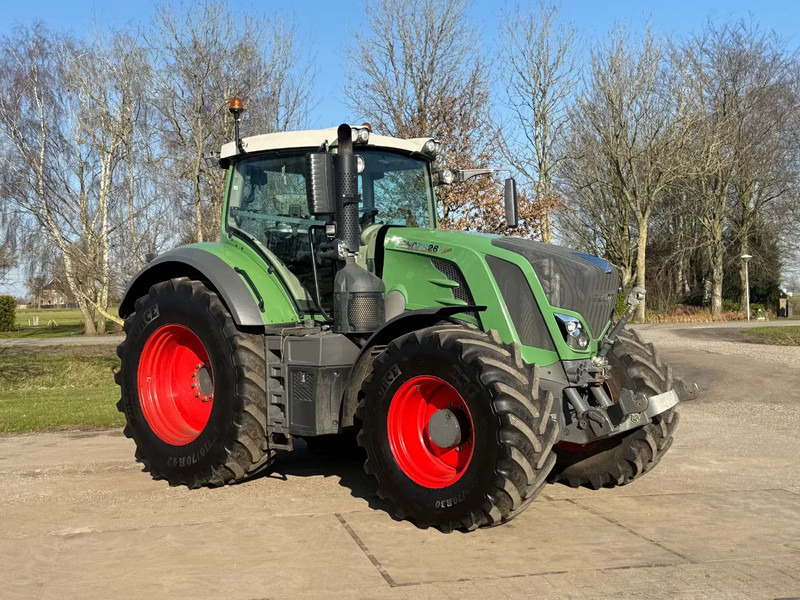 Fendt Vario 828 Profi plus 50 KM Vario 828 Profi plus 50 KM - Tracteur agricole: photos 1 Fendt Vario 828 Profi plus 50 KM Vario 828 Profi plus 50 KM - Tracteur agricole: photos 1