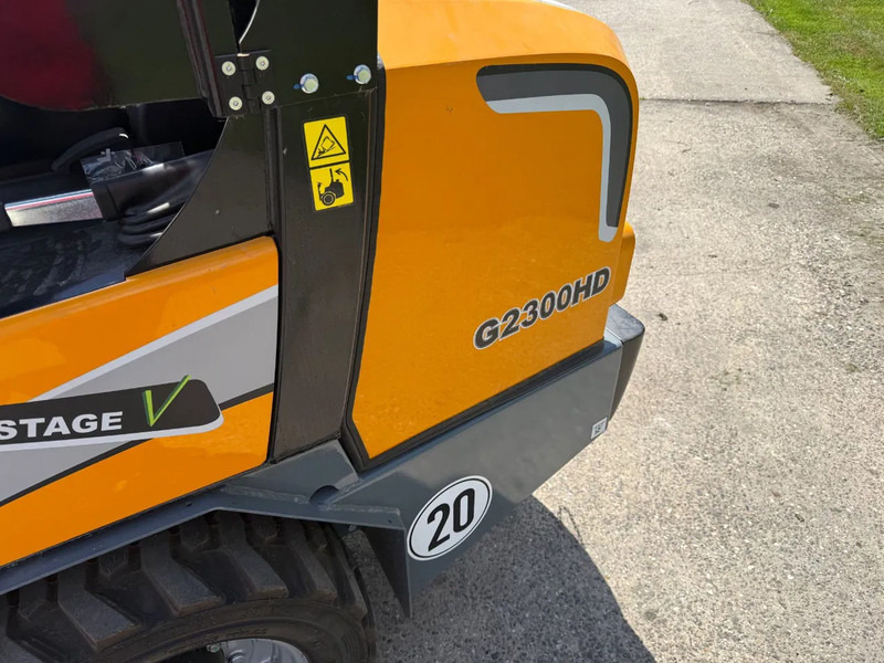 Giant 2300 HD NIEUW Shovel! Giant Kubota - Chargeuse sur pneus: photos 5 Giant 2300 HD NIEUW Shovel! Giant Kubota - Chargeuse sur pneus: photos 5