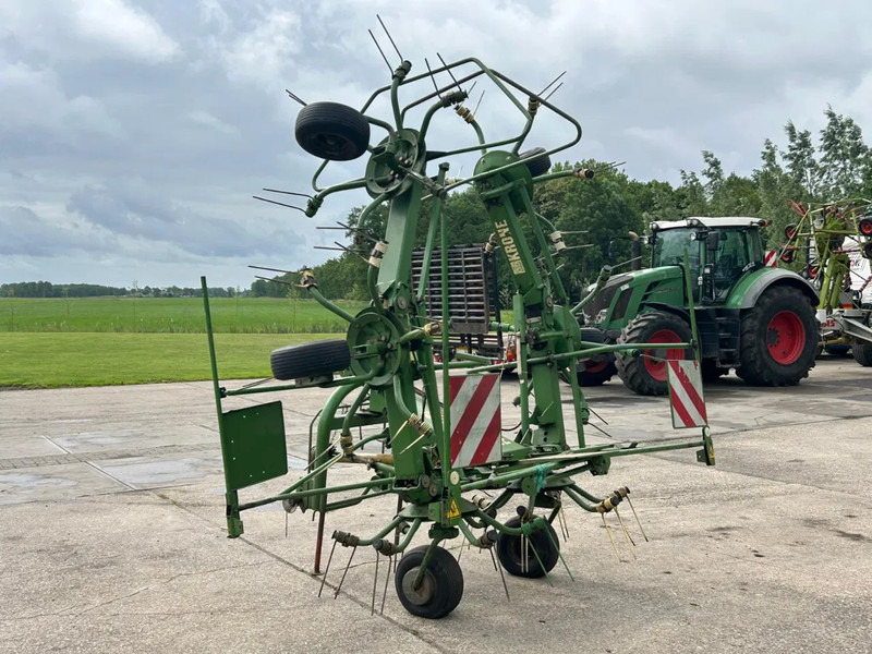 Krone KW 6.40 schudder schuilstelling hooibouw 6 elements en crédit-bail Krone KW 6.40 schudder schuilstelling hooibouw 6 elements: photos 10