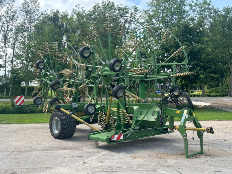 Krone Swadro 1400 Plus 4 Rotorhark Zwiller - Faneuse: photos 1 Krone Swadro 1400 Plus 4 Rotorhark Zwiller - Faneuse: photos 1