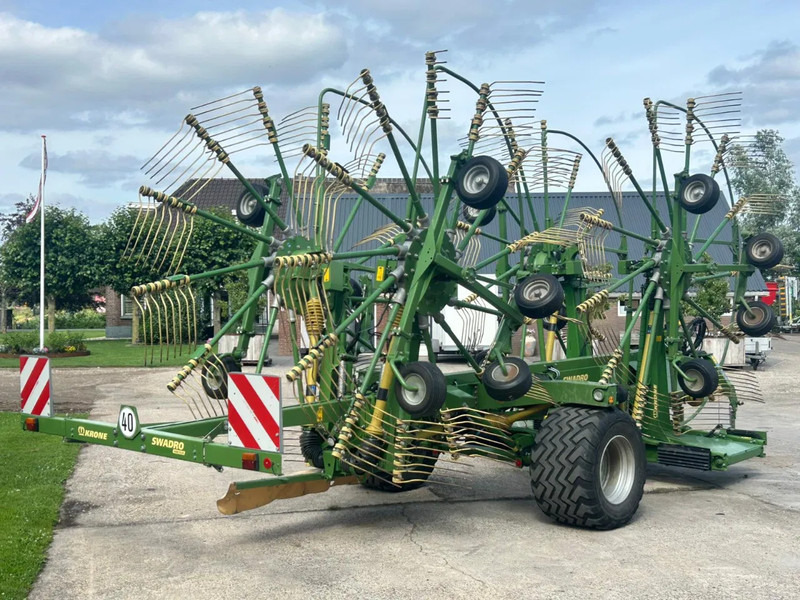 Krone Swadro 1400 Plus 4 Rotorhark Zwiller - Faneuse: photos 3 Krone Swadro 1400 Plus 4 Rotorhark Zwiller - Faneuse: photos 3