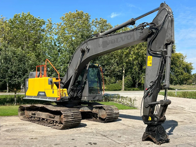 Volvo EC 220 EL Rupskraan Graafmachine DUTCH EXCAVATOR - Pelle sur chenille: photos 1 Volvo EC 220 EL Rupskraan Graafmachine DUTCH EXCAVATOR - Pelle sur chenille: photos 1