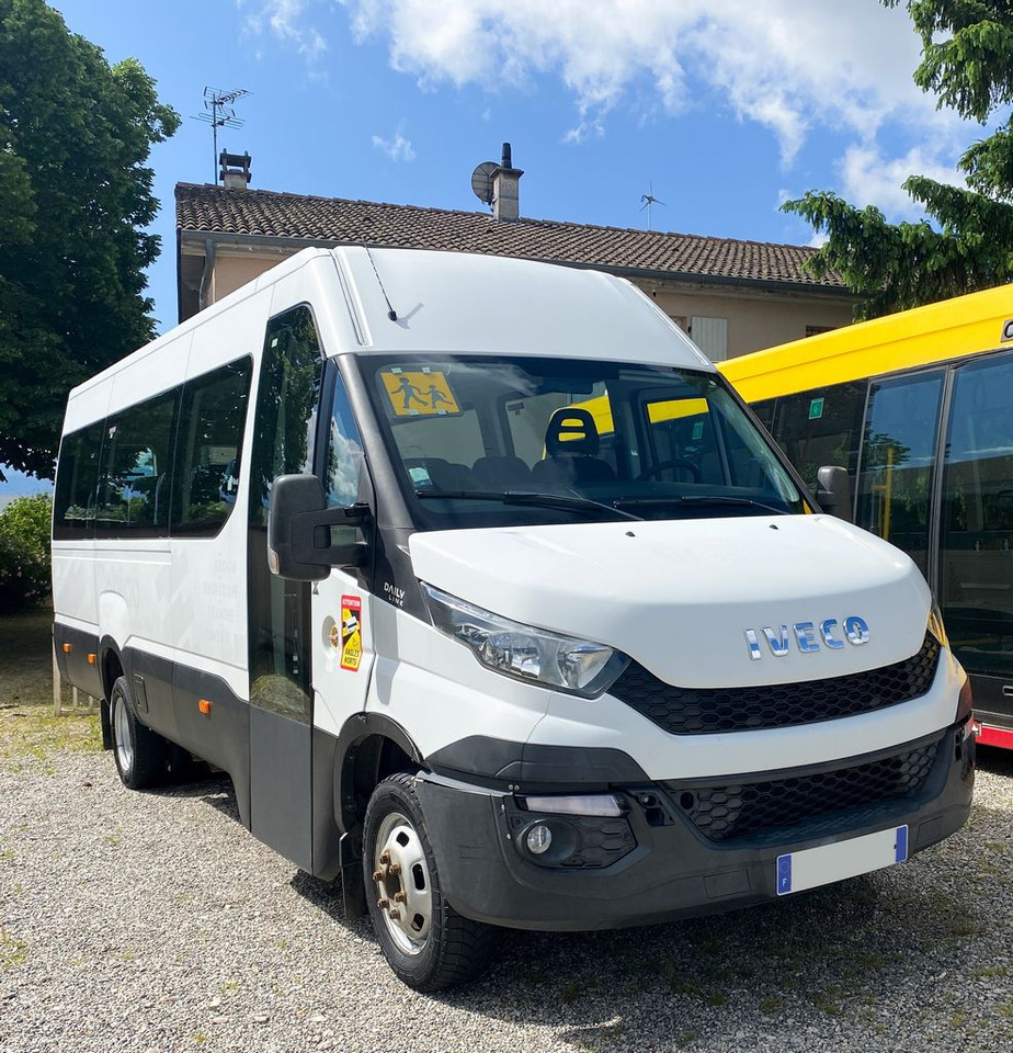 Minibus, Transport de personnes IVECO DAILY LINE 2016: photos 1