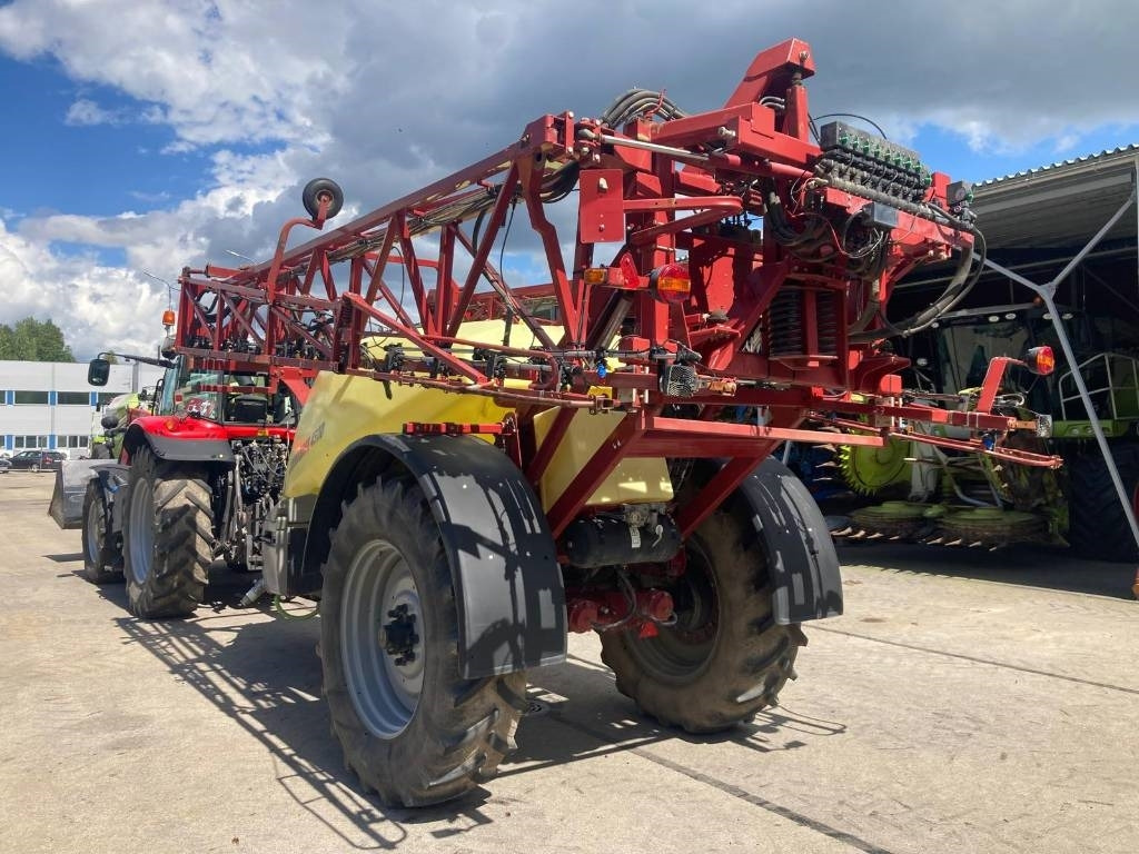 Hardi COMMANDERr 4500 - Pulvérisateur traîné: photos 3 Hardi COMMANDERr 4500 - Pulvérisateur traîné: photos 3