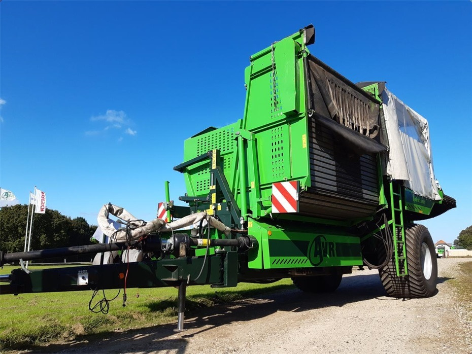 AVR
SPIRIT 9200 - Arracheuse de pommes de terre: photos 1 AVR
SPIRIT 9200 - Arracheuse de pommes de terre: photos 1