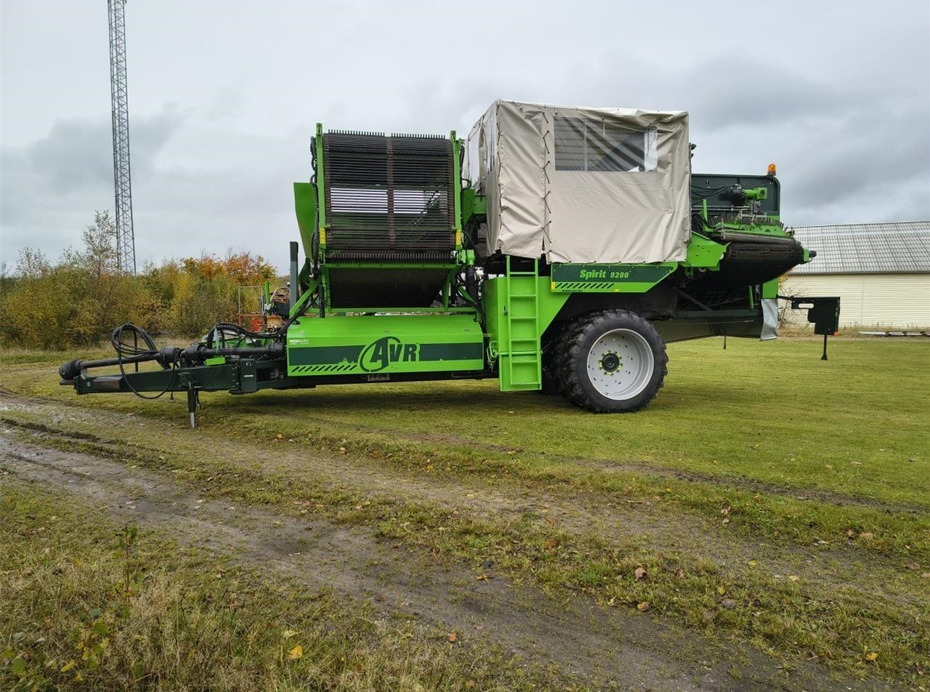 AVR Spirit 9200CR - Arracheuse de pommes de terre: photos 2 AVR Spirit 9200CR - Arracheuse de pommes de terre: photos 2